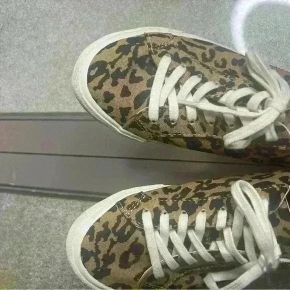 Madewell Sidewalk Low Top Leopard Cheetah Print 
 Sneaker Shoes - Picture 7 of 9